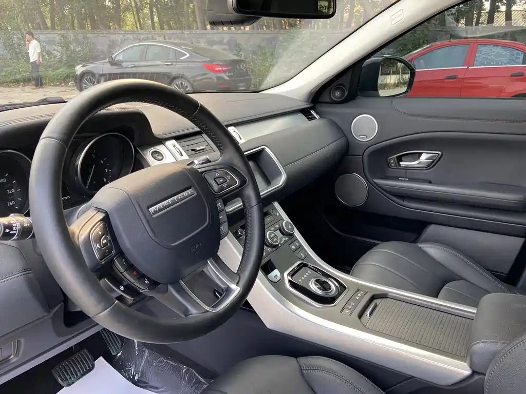 Land Rover Evoque — миниатюра 18