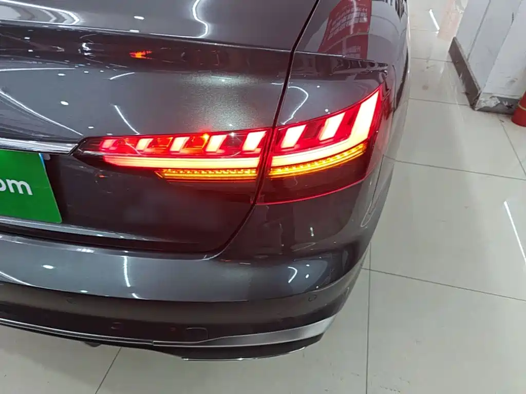 Audi A4L — миниатюра 8