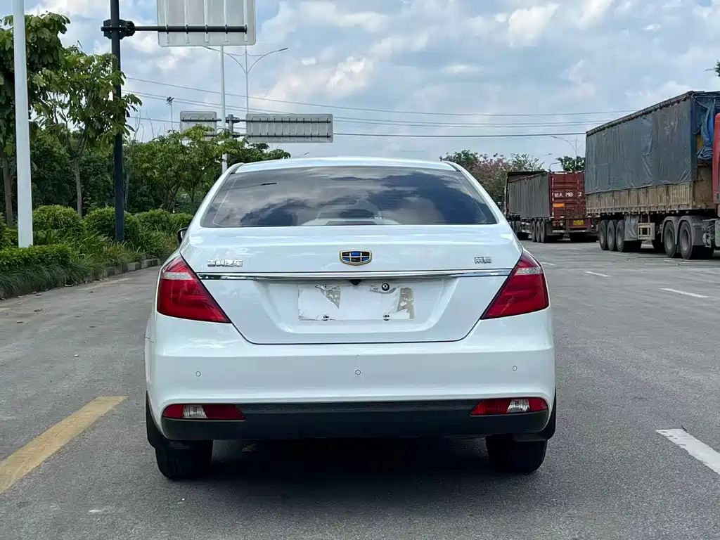 Geely Emgrand — миниатюра 5