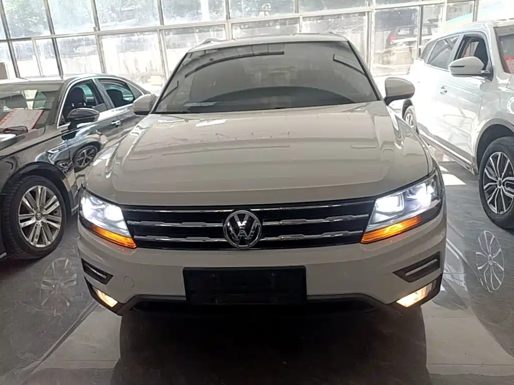 Volkswagen Tiguan L — миниатюра 3