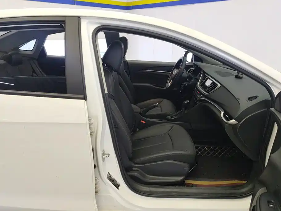 Buick Excelle — миниатюра 8