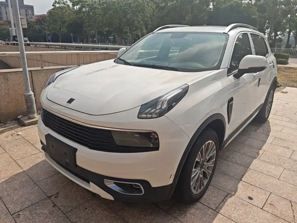 Lynk & Co 01 — миниатюра 2