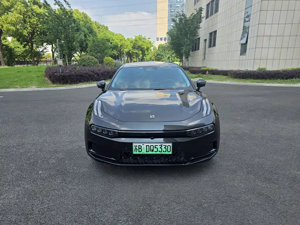 Zeekr 001 2022