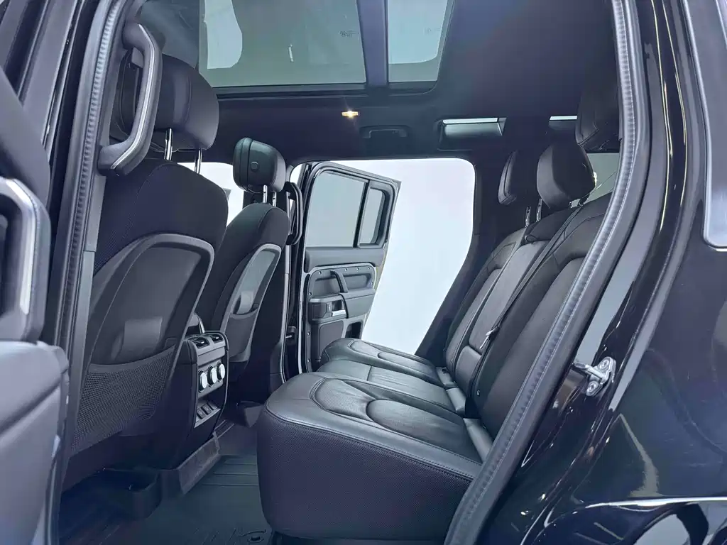 Land Rover Defender — миниатюра 14
