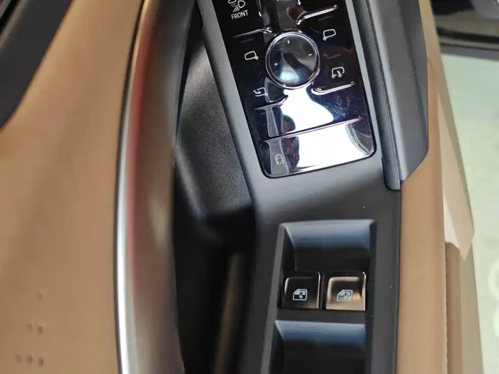 Audi Q5L — миниатюра 16