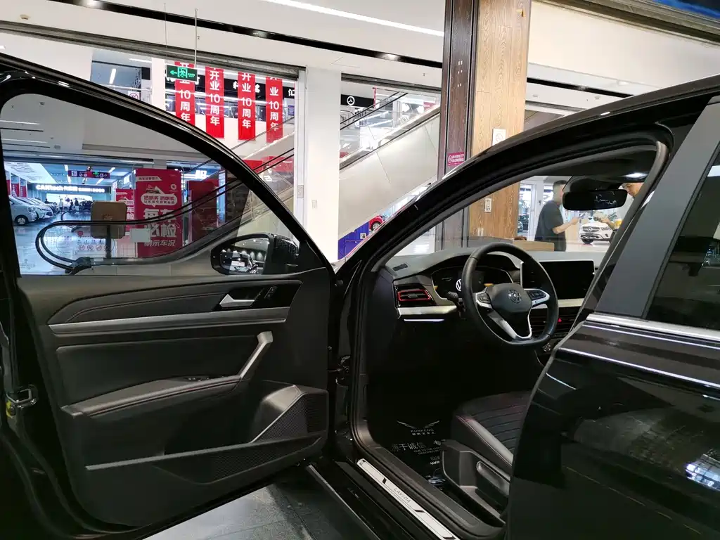 Volkswagen Lavida — миниатюра 5