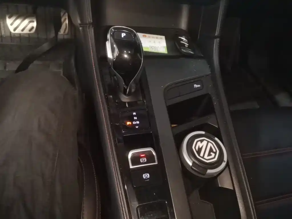 MG MG6 — миниатюра 14