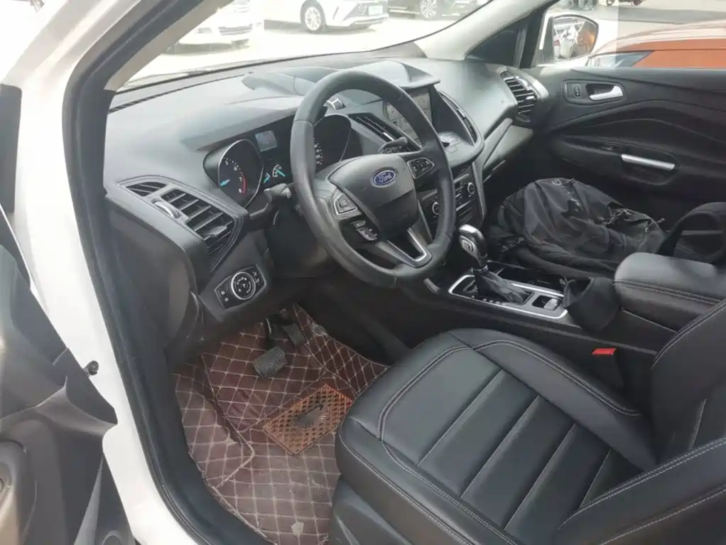 Ford Kuga — миниатюра 15