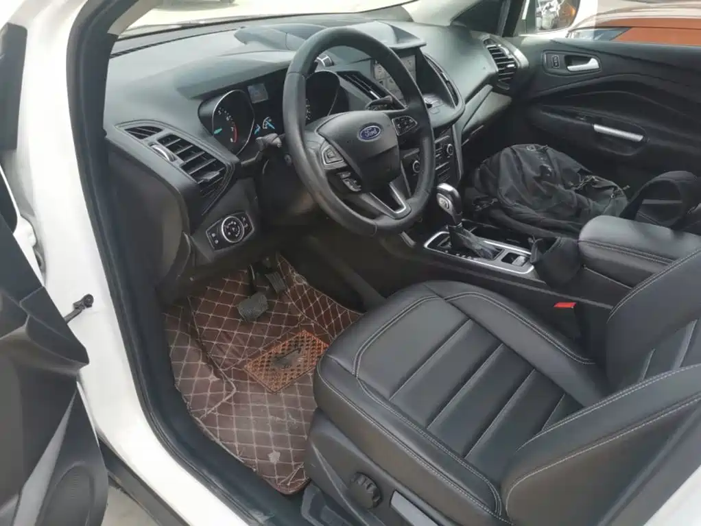 Ford Kuga — миниатюра 16
