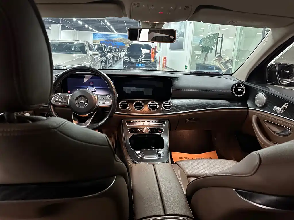 MERCEDES-BENZ E CLASS