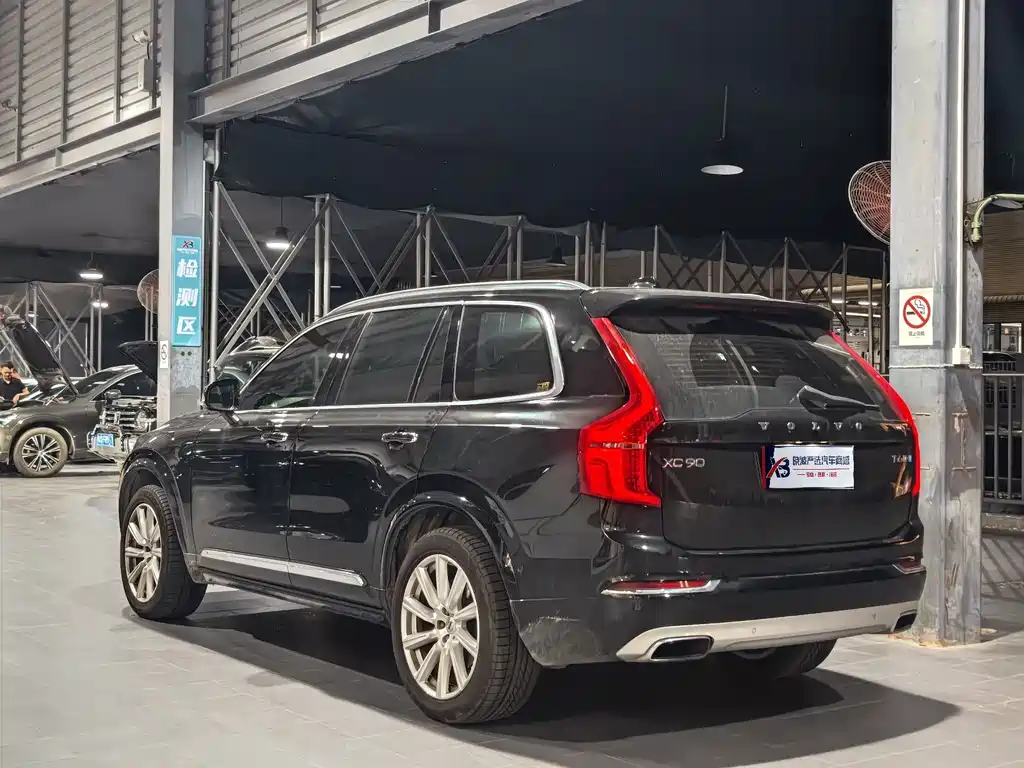 Volvo XC90 — миниатюра 20