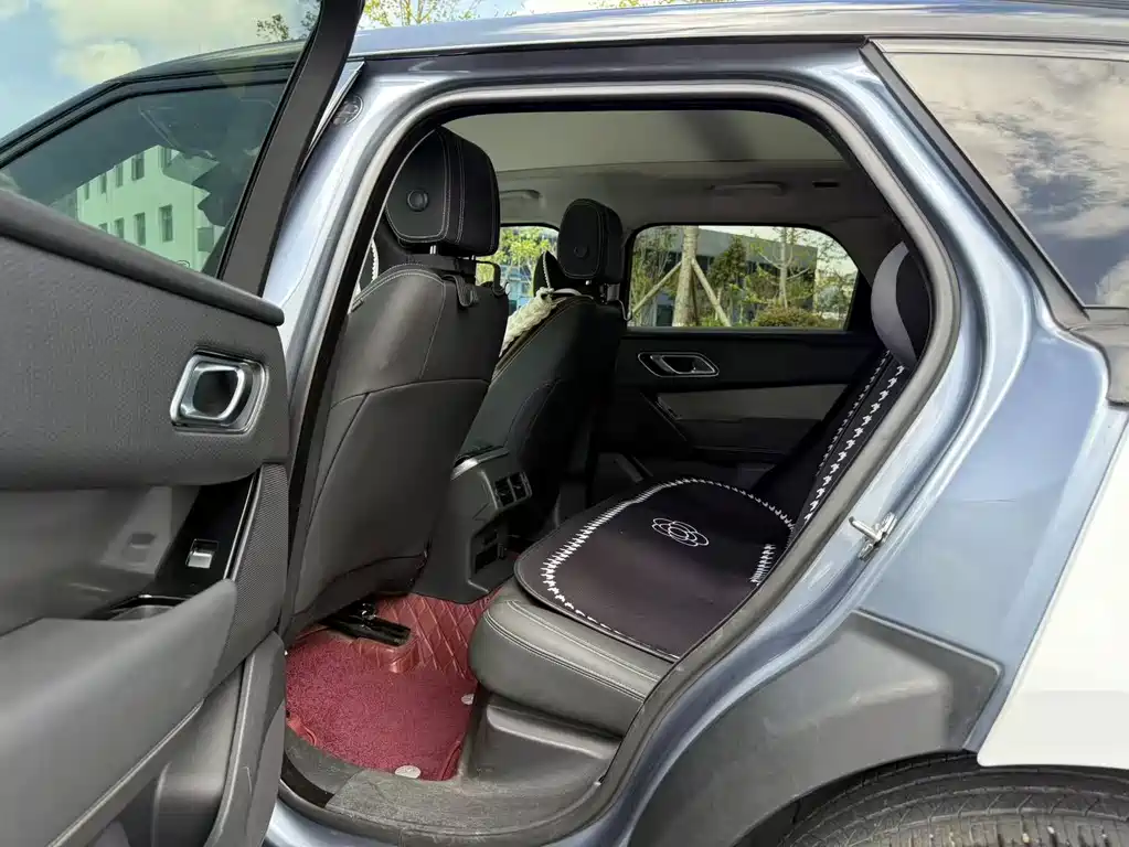 Land Rover Velar — миниатюра 9