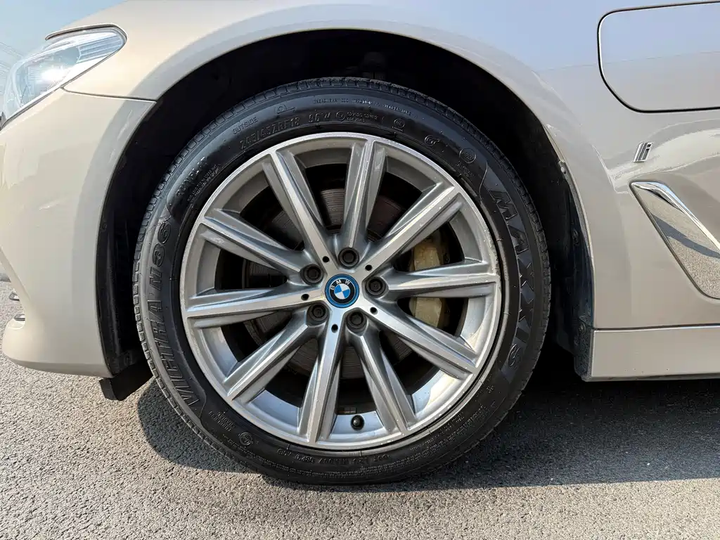 BMW 5 SERIES NEW ENERGY