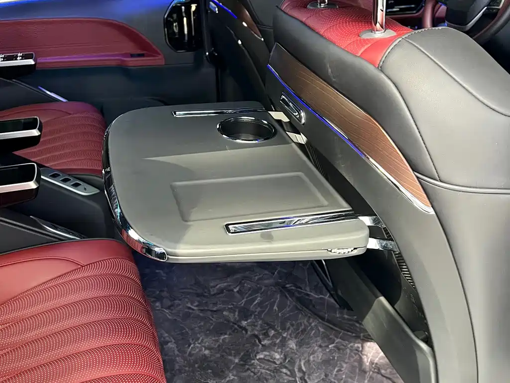 Toyota Sienna — миниатюра 9