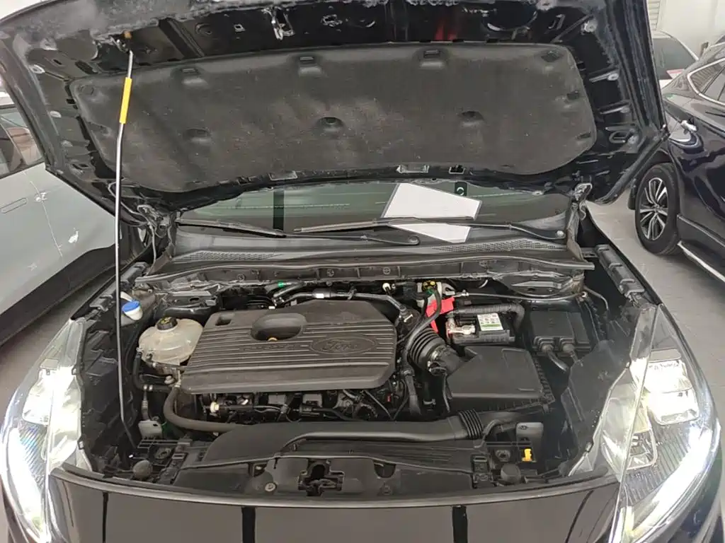 Ford Escape — миниатюра 20