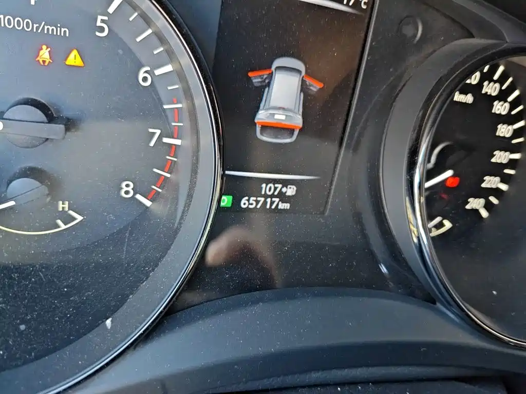 Nissan X-Trail — миниатюра 5