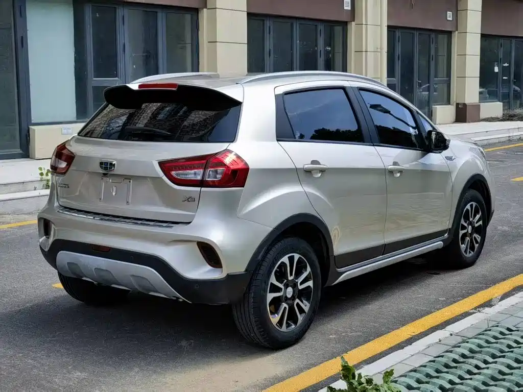 Geely Vision X3 — миниатюра 7