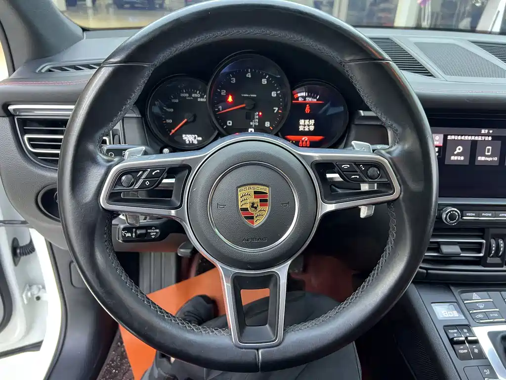 Porsche Macan — миниатюра 18
