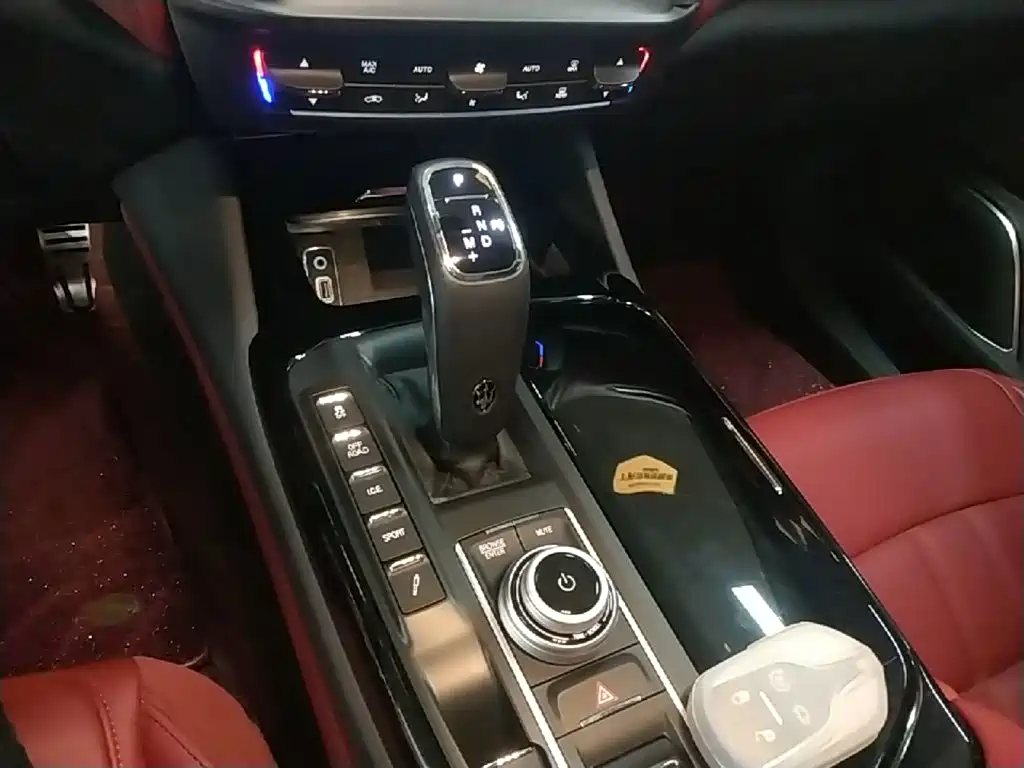 Maserati Levante — миниатюра 14