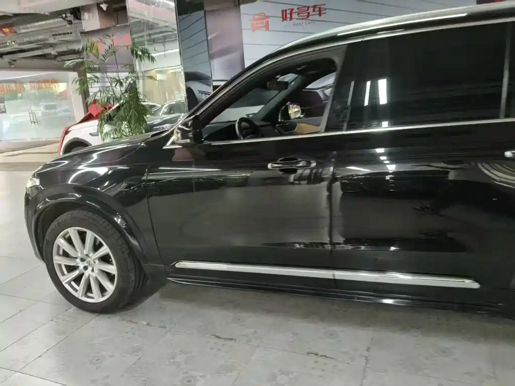 Volvo XC90 — миниатюра 6