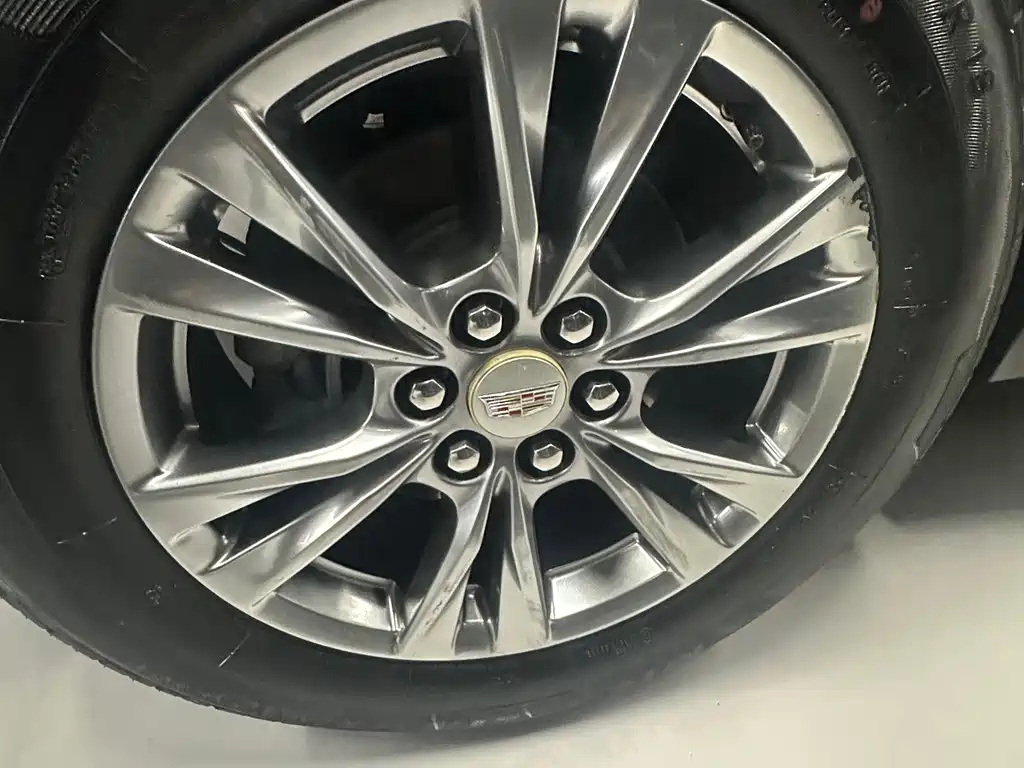 Cadillac XT5 — миниатюра 11