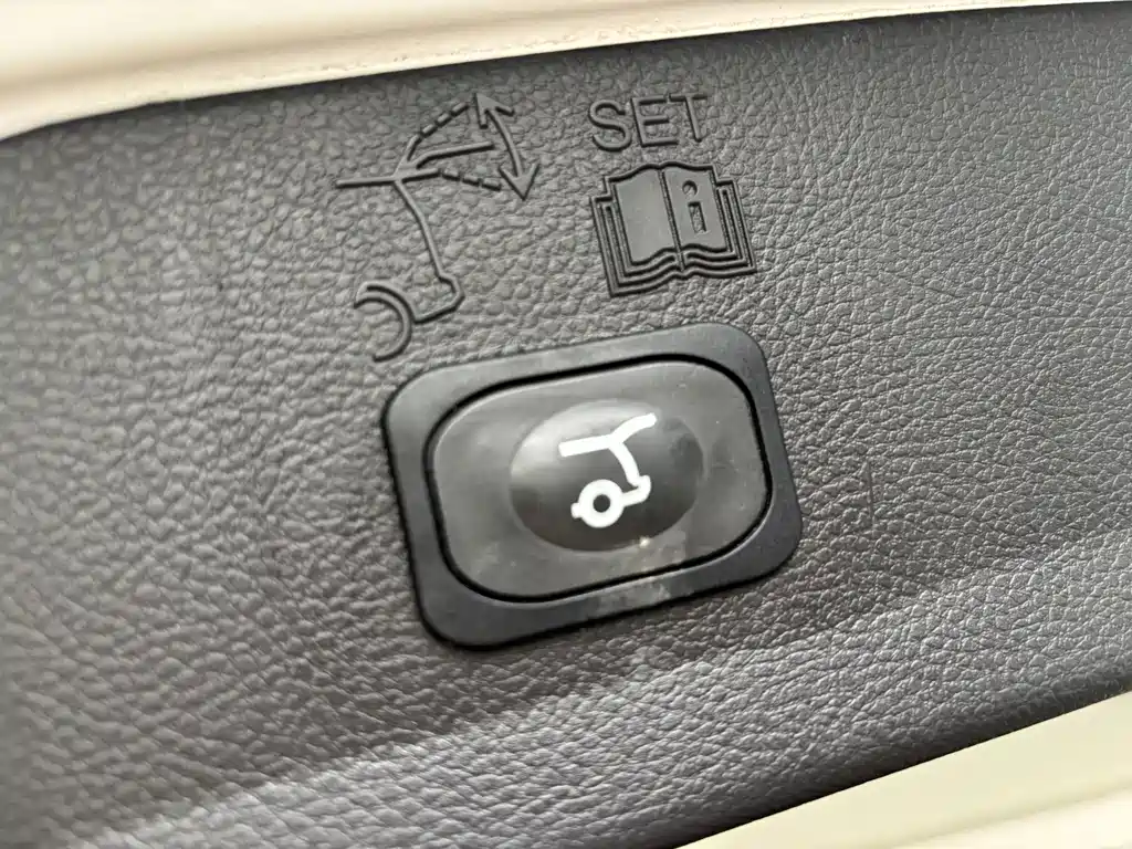Ford Kuga — миниатюра 18