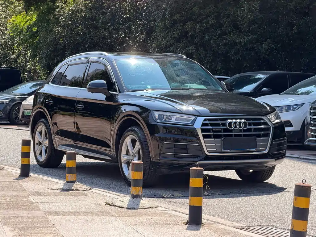 Audi Q5L — миниатюра 2