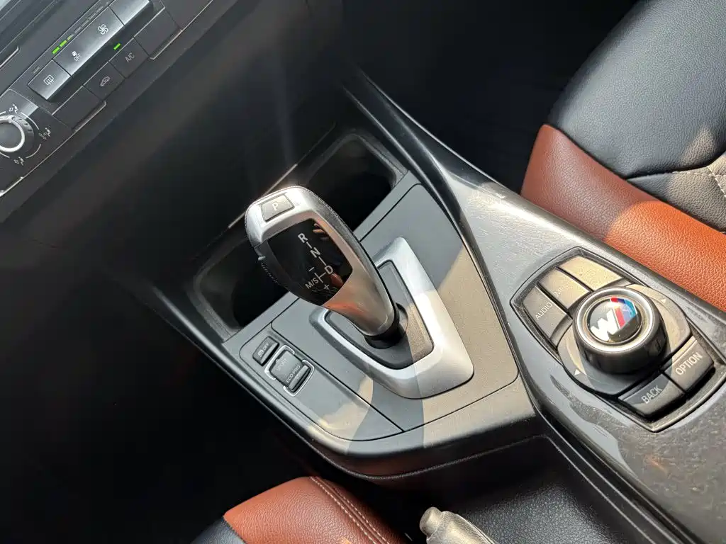 BMW 1 Series (Import) — миниатюра 12