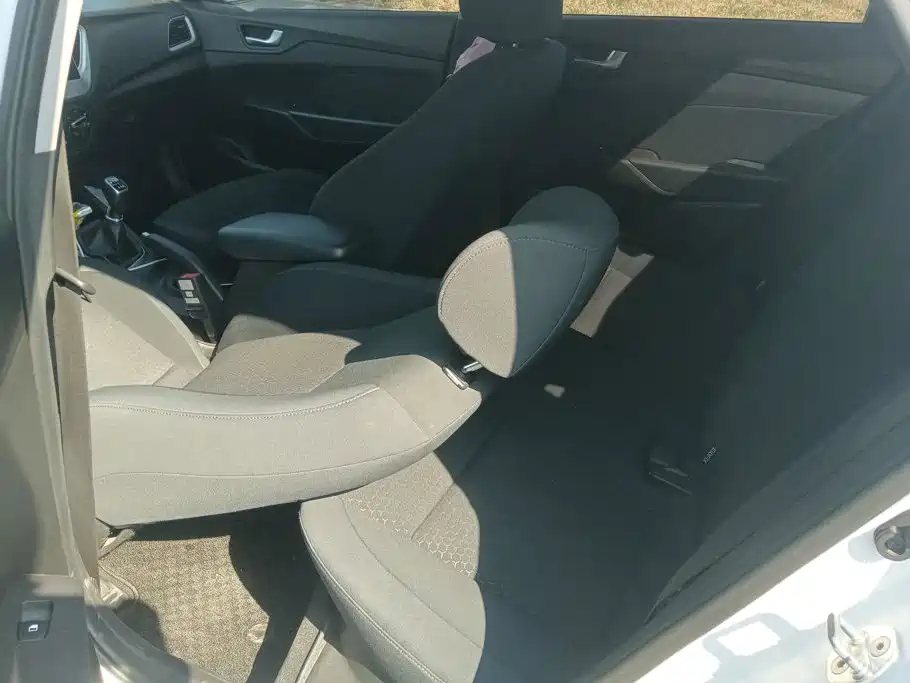 Hyundai Verna — миниатюра 11