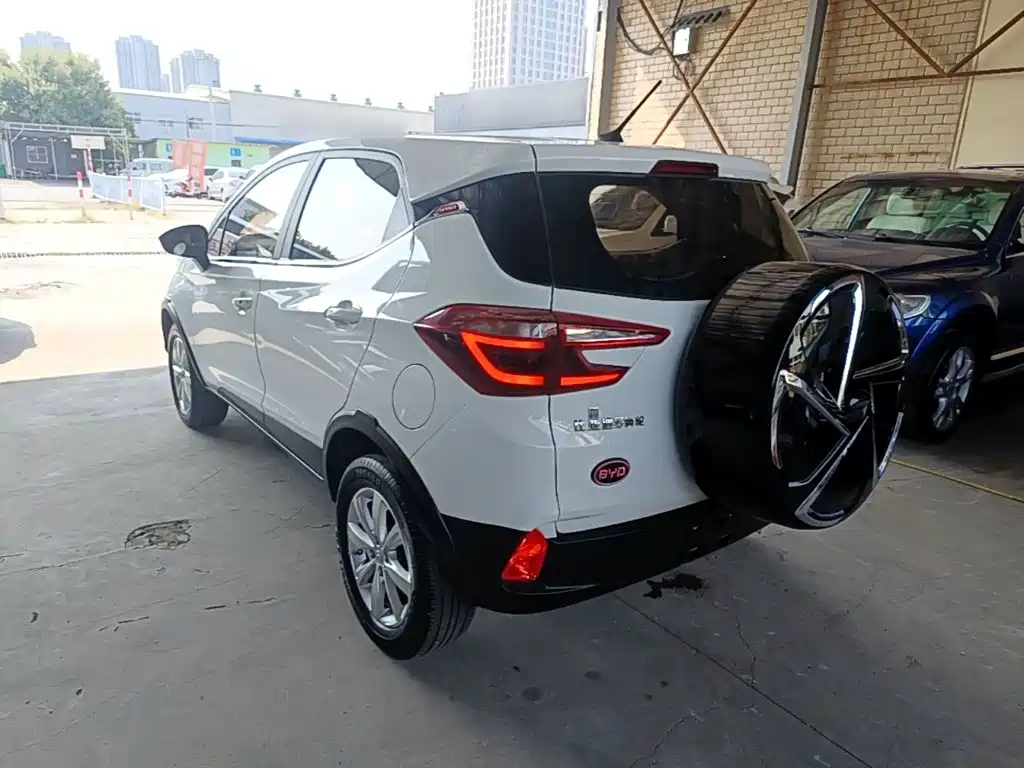 BYD Yuan — миниатюра 5