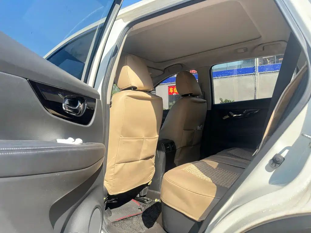 Nissan X-Trail — миниатюра 6