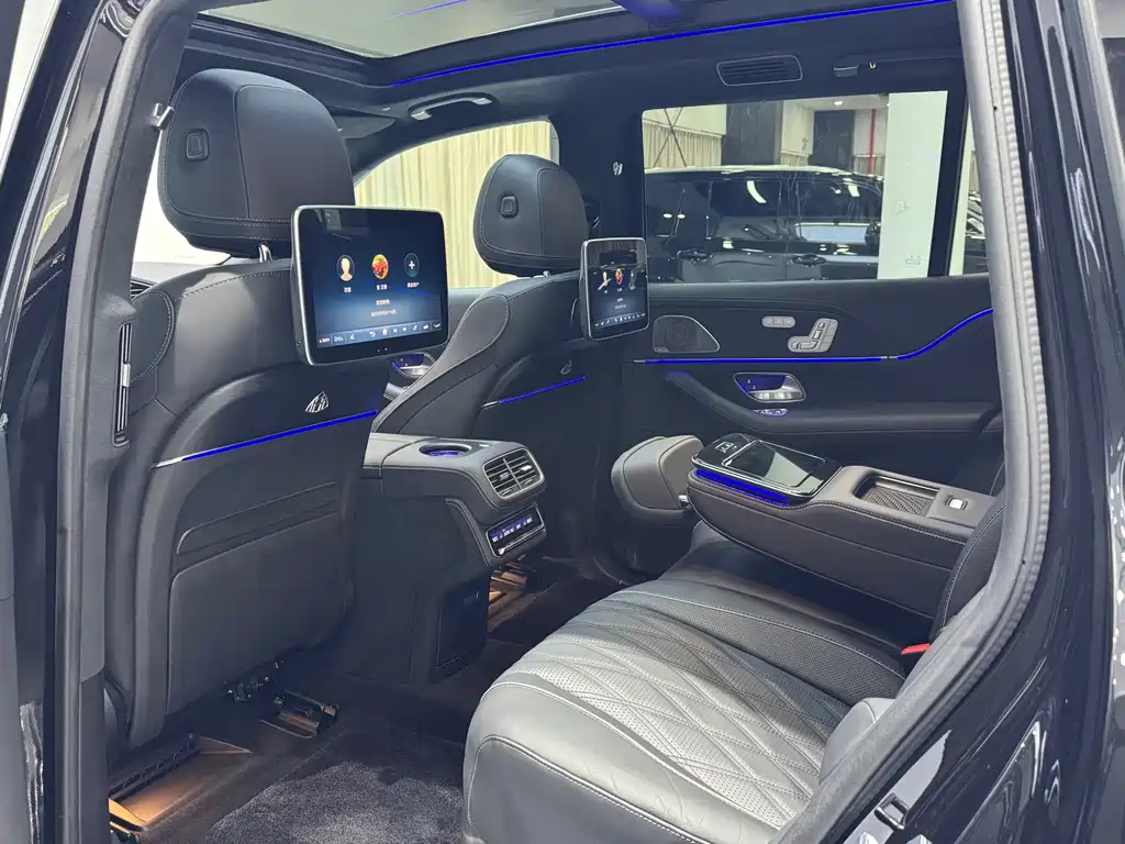 Mercedes-Benz GLS — миниатюра 16