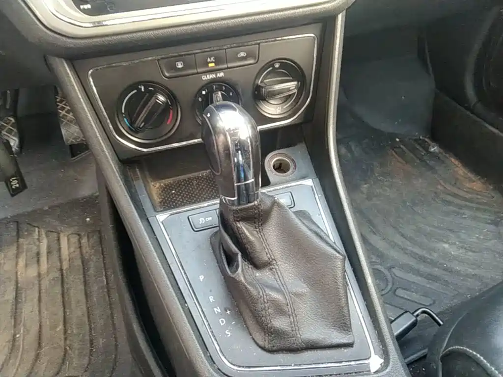 Volkswagen Lavida — миниатюра 14