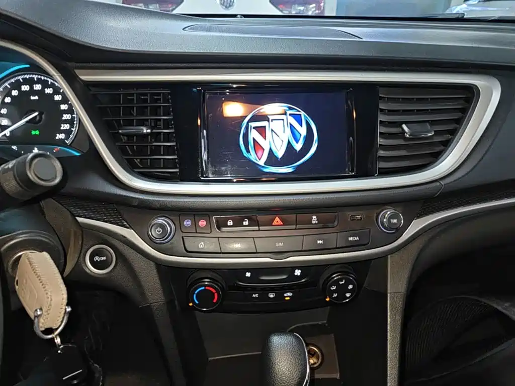 Buick Excelle — миниатюра 13