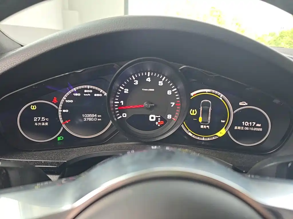 Porsche Cayenne — миниатюра 12
