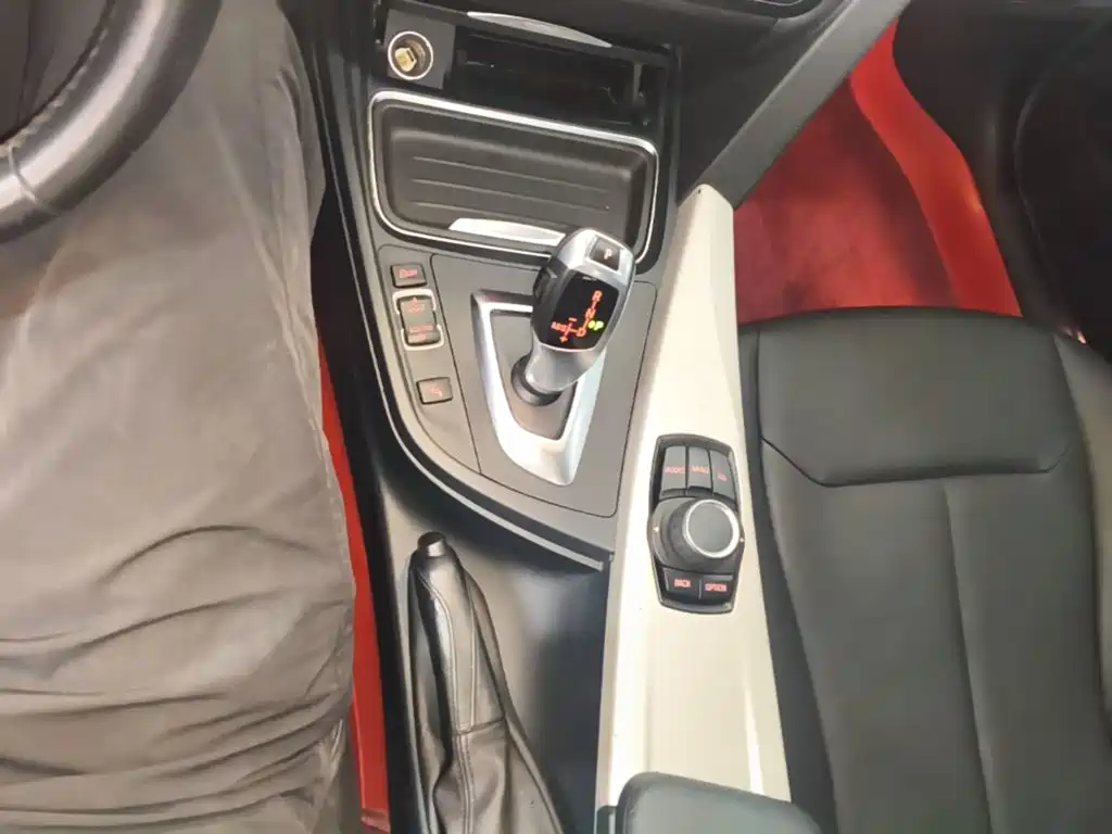 BMW 3 Series — миниатюра 14