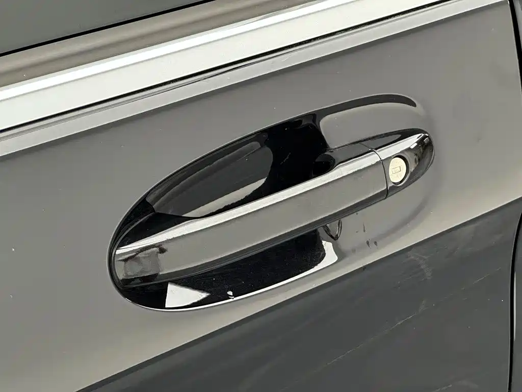 Mercedes-Benz V-Class — миниатюра 29