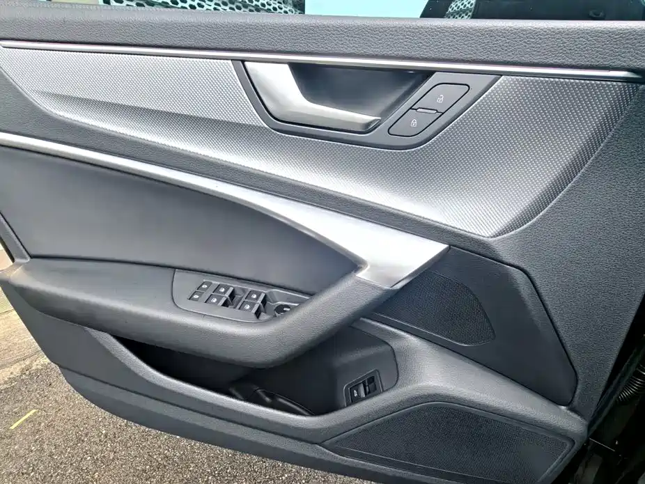Audi A6L — миниатюра 11