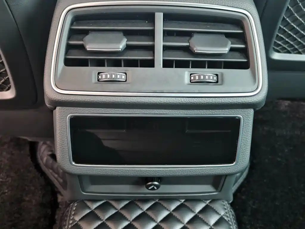 Audi A6L — миниатюра 12