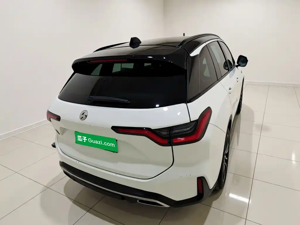 NIO ES6 — миниатюра 3