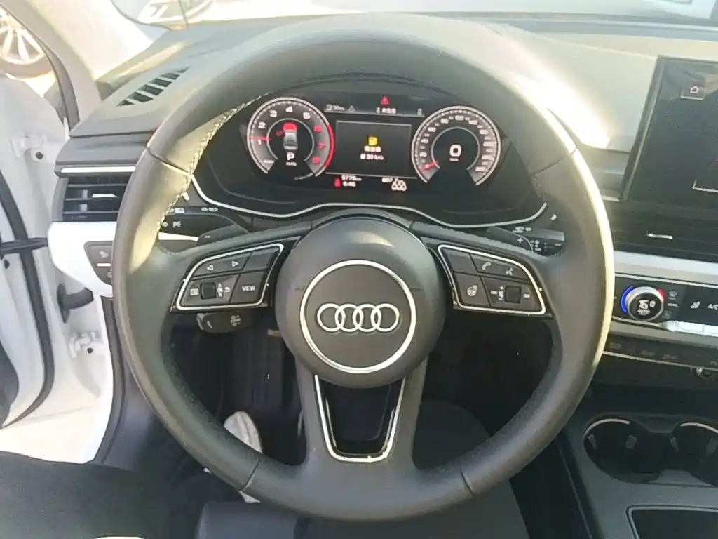 Audi A4L — миниатюра 11