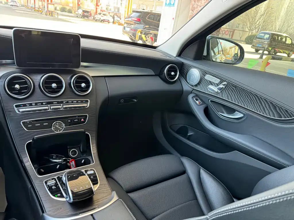 MERCEDES-BENZ C CLASS