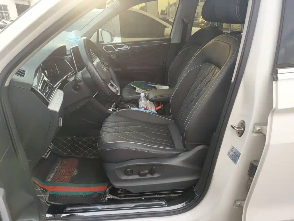 Volkswagen Tiguan L — миниатюра 8