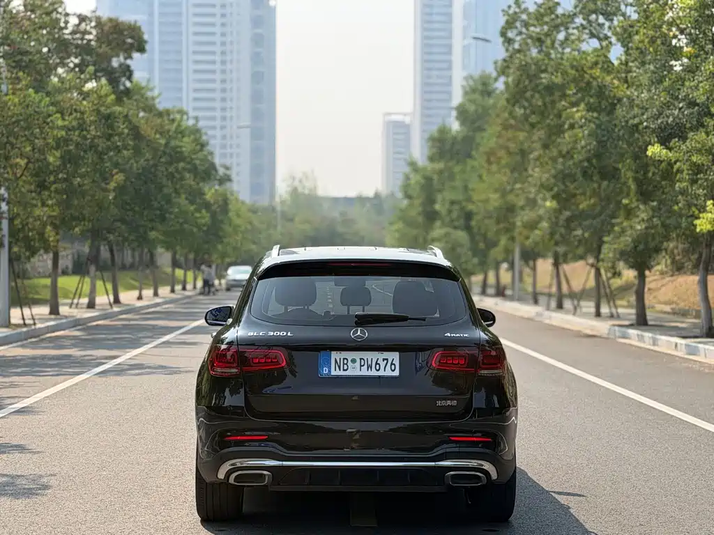 Mercedes-Benz GLC — миниатюра 12