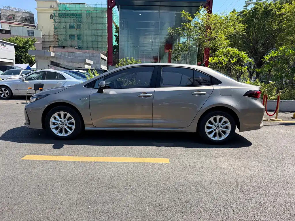 Toyota Corolla — миниатюра 4