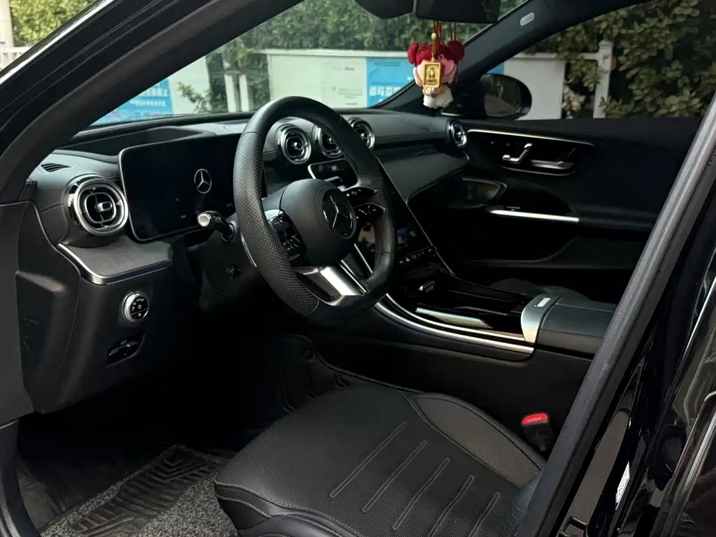 Mercedes-Benz C-Class — миниатюра 10