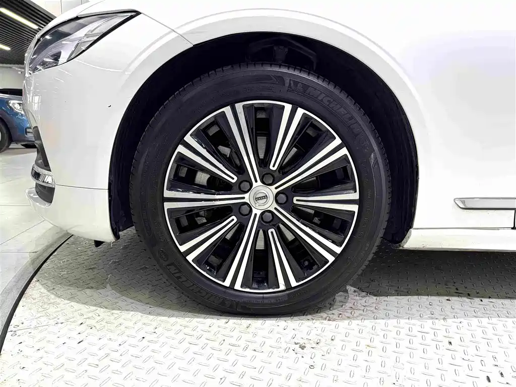 Volvo S90 — миниатюра 9