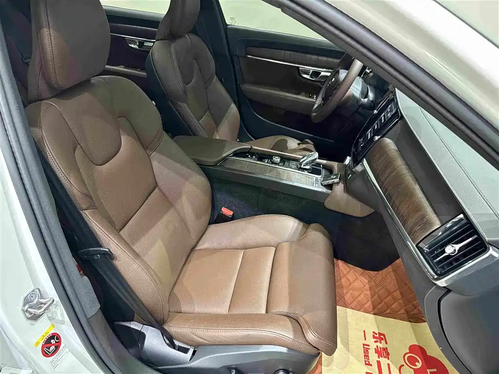 Volvo S90 — миниатюра 29