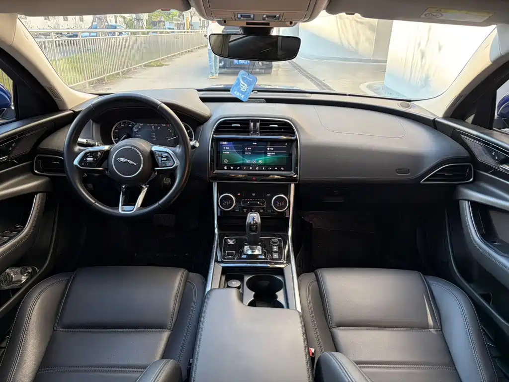 Jaguar XEL — миниатюра 11