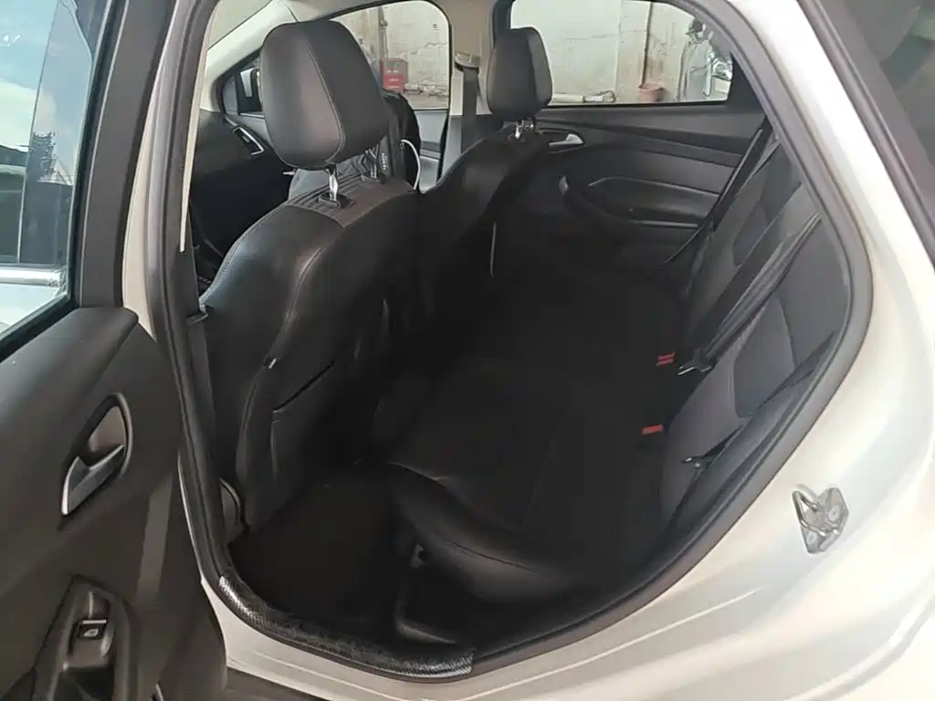 Ford Focus — миниатюра 17